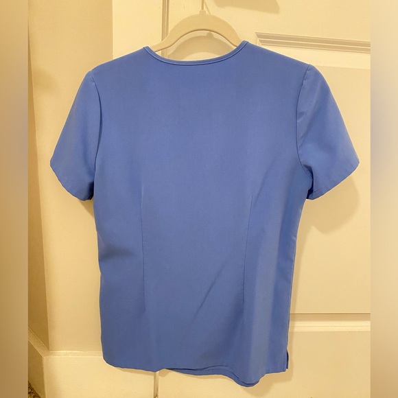 Figs Catarina One-Pocket Scrub Top in Ceil Blue - Picture 4 of 6